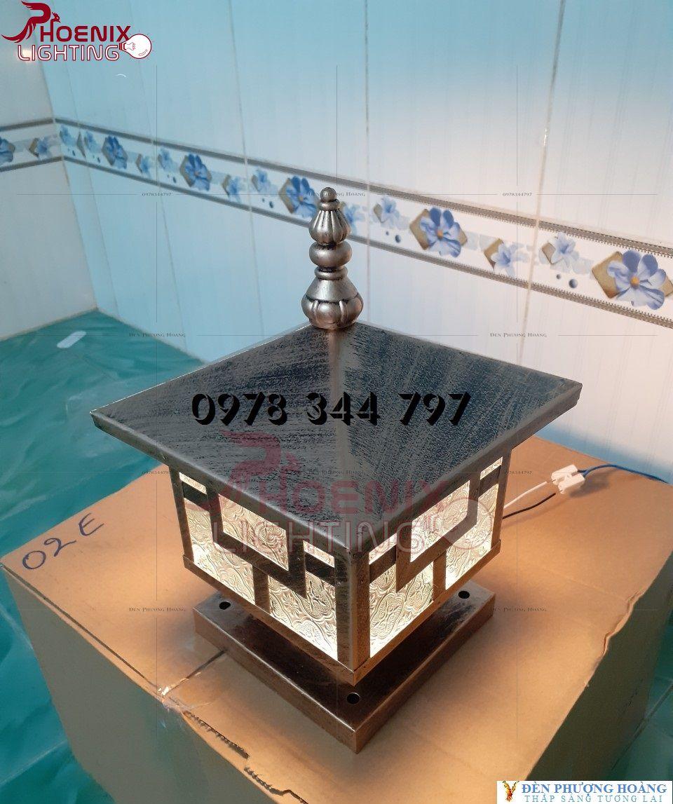Đèn trụ cổng: Đèn trang trí ngoài trời D200 màu đồng