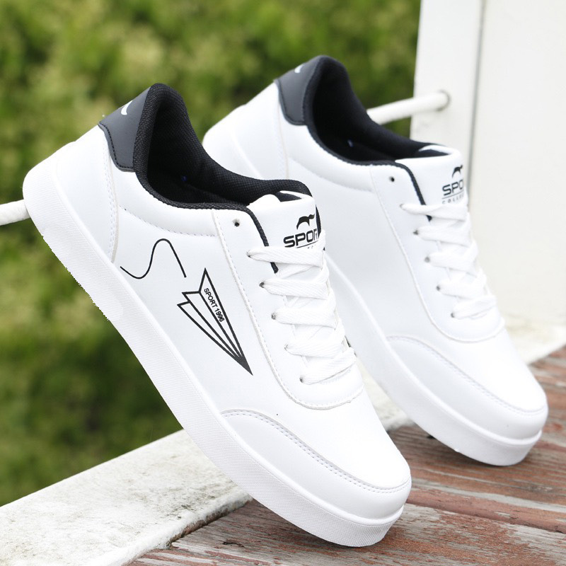 Giày thể thao nam màu trắng in hình máy bay