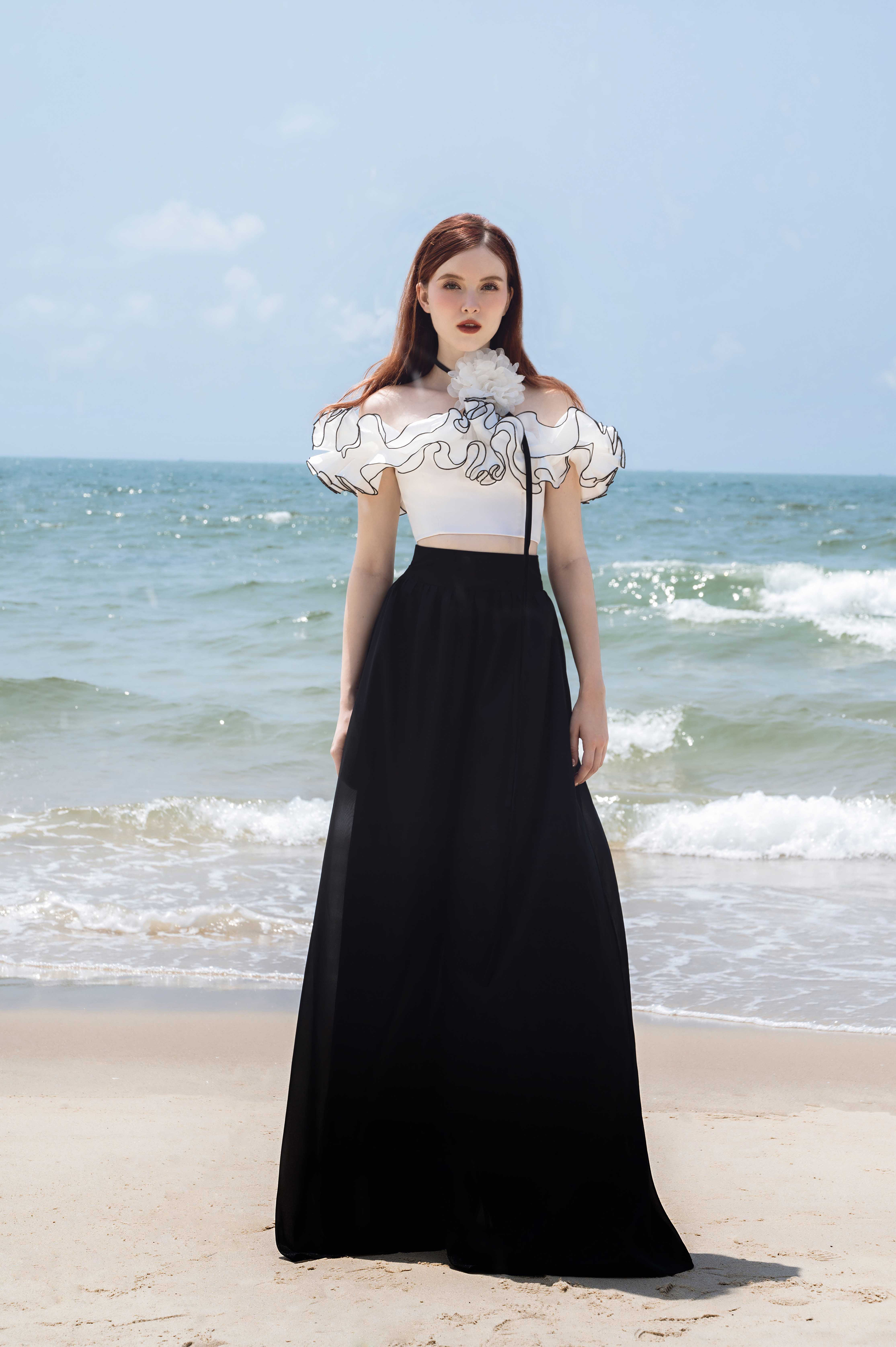 Mira - wavy pants - quần dánh ống loe màu đen