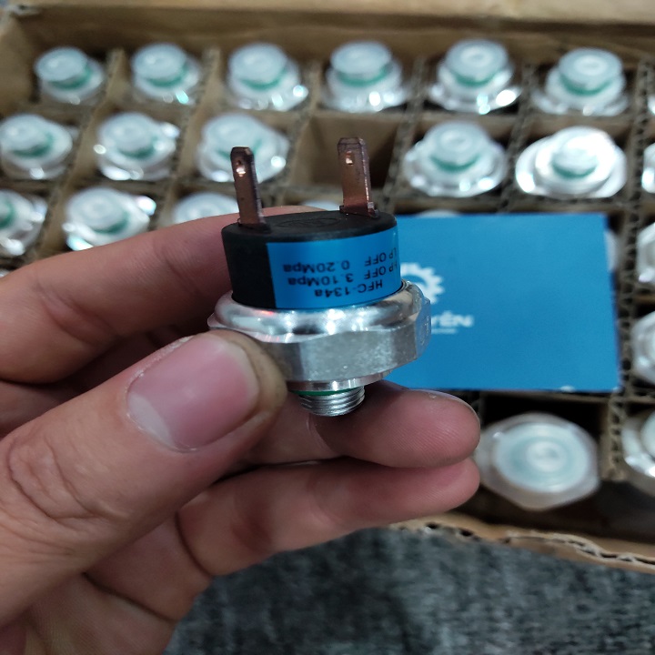 van áp suất, công tắc đóng mở mạch bằng áp suất 2 chân điều khiển