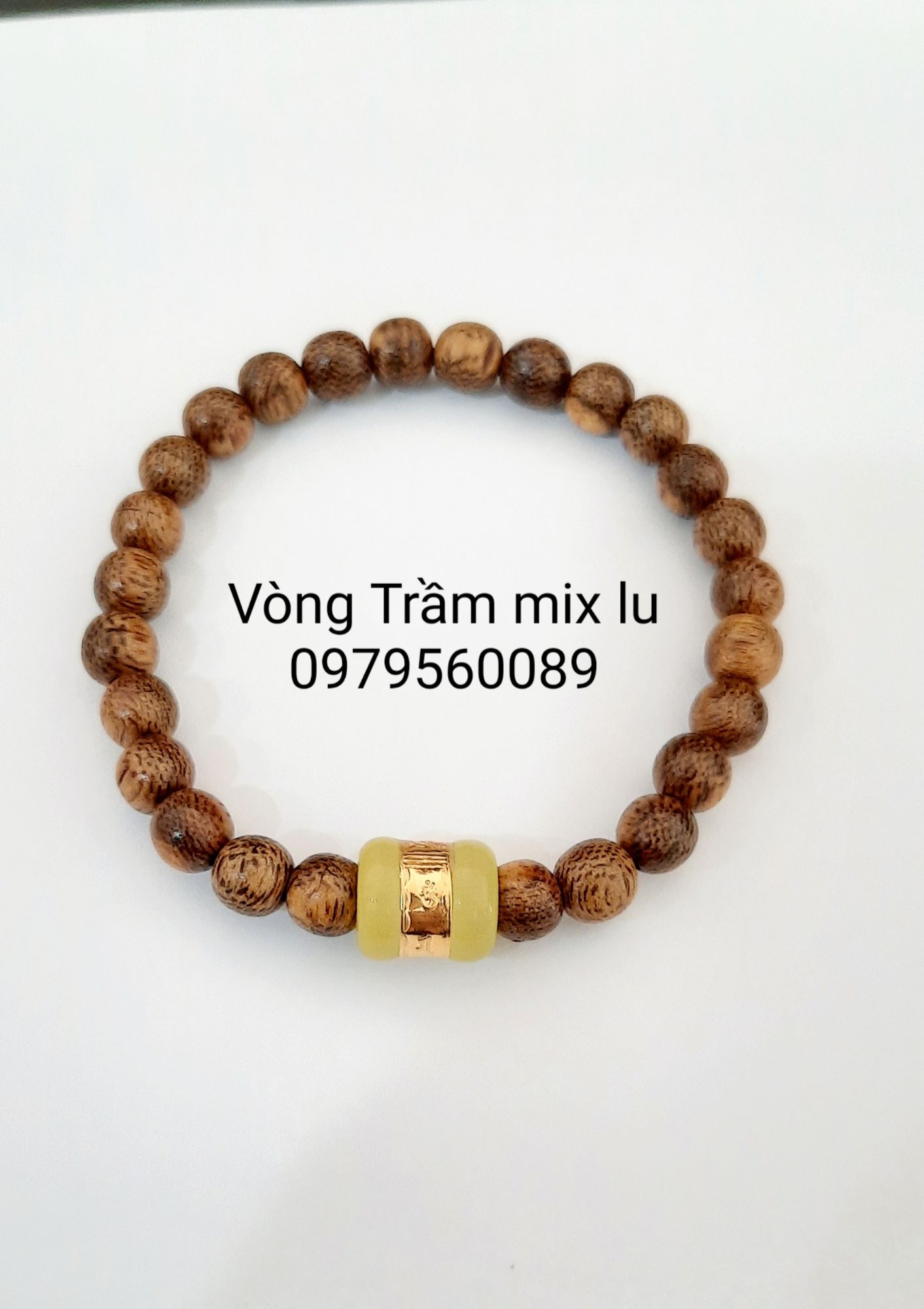 Vòng tay Trầm hương mix lu thống vàng