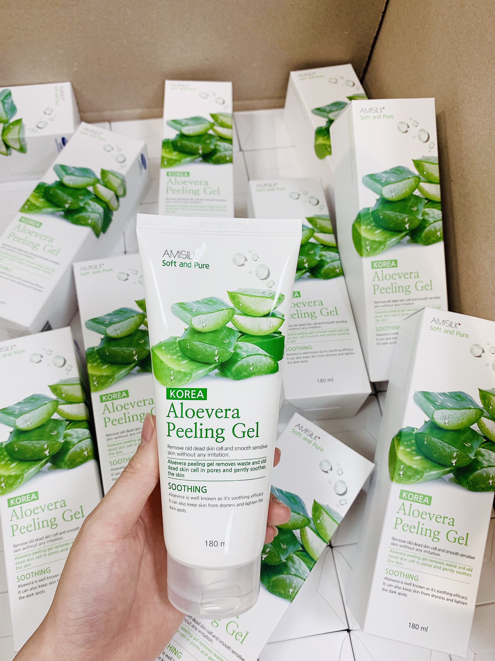 Tẩy tế bào chết da mặt aloe - 180ml