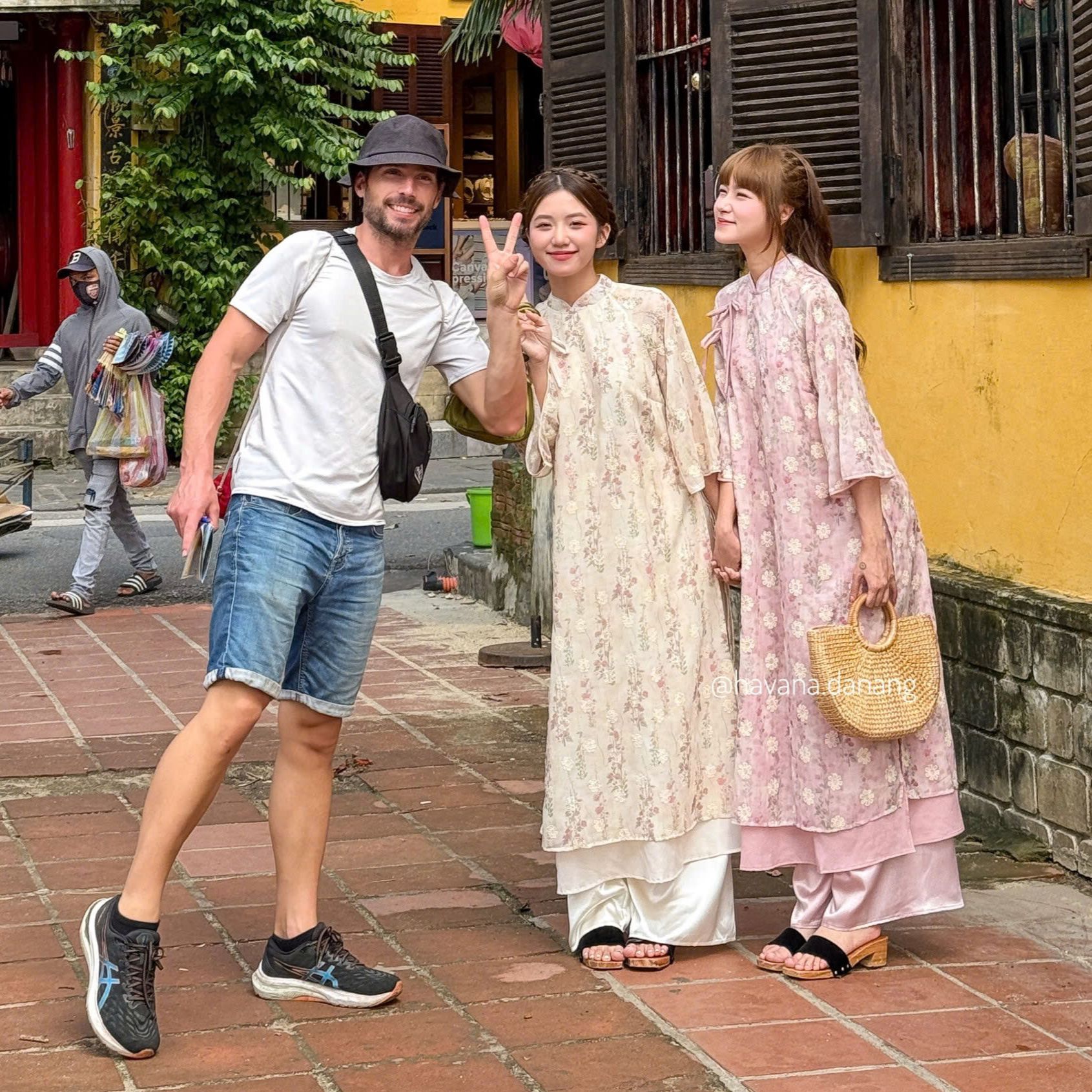  Áo dài voan tơ BẠCH VŨ in hoa phối thắt nơ đôi kèm quần satin bóng vintage HAVANA AD136 