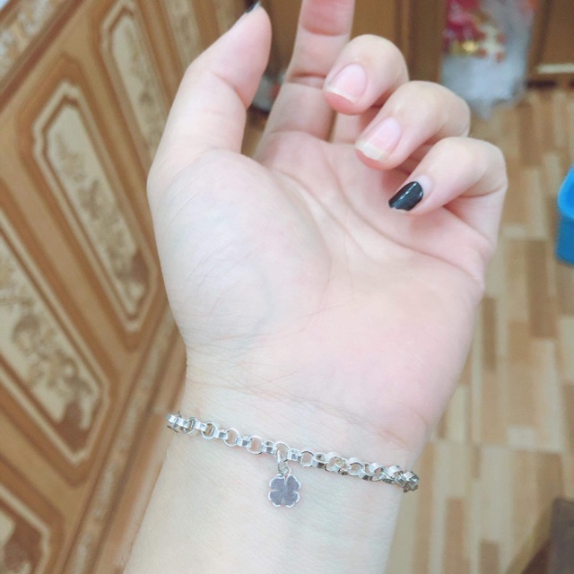 Lắc tay nữ bạc ta cao cấp.