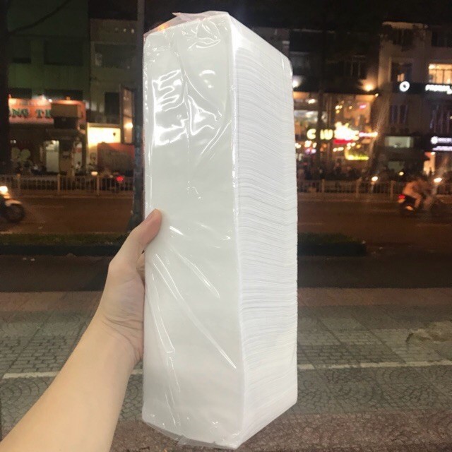 Khăn giấy lau mặt Spa đa năng loại 1 (cây 200 tờ)