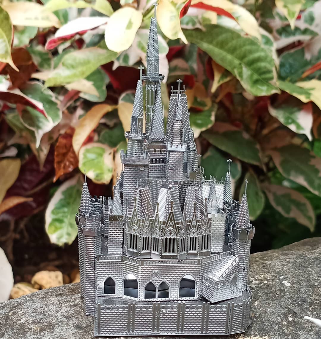 Mô Hình Lắp Ráp 3d Kim Loại Lâu Đài Công Chúa Lọ Lem Cinderella Castle [Chưa Lắp]