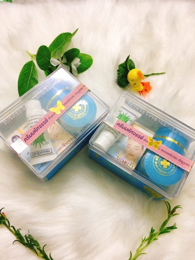 Kem xanh mụn Thái Lan