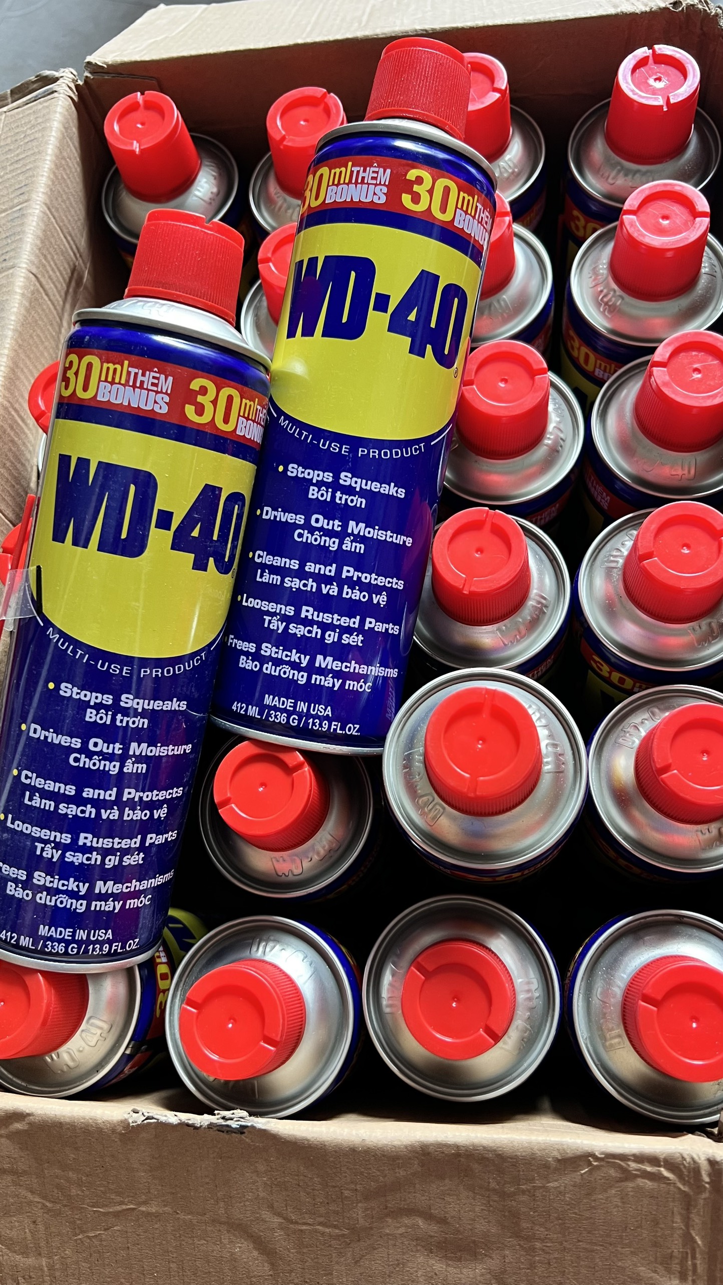 Chai xịt chống rỉ bôi trơn WD-40