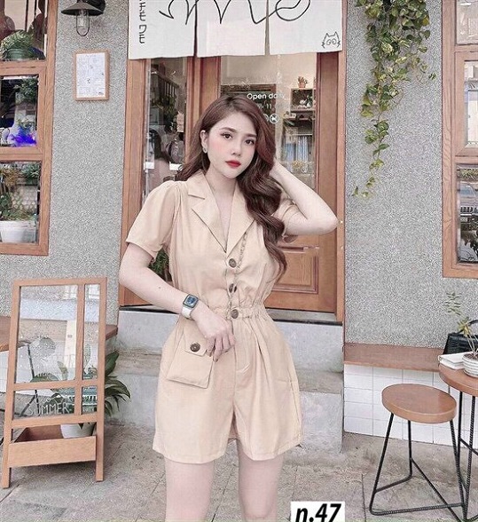 Jumsuit cổ polo đính nút xinh xắn năng động