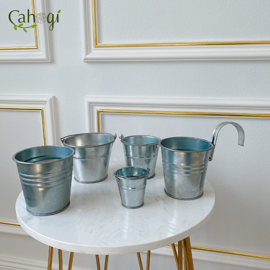 Xô sắt mini nhiều mẫu decor dùng trong cắm cây hoa giả