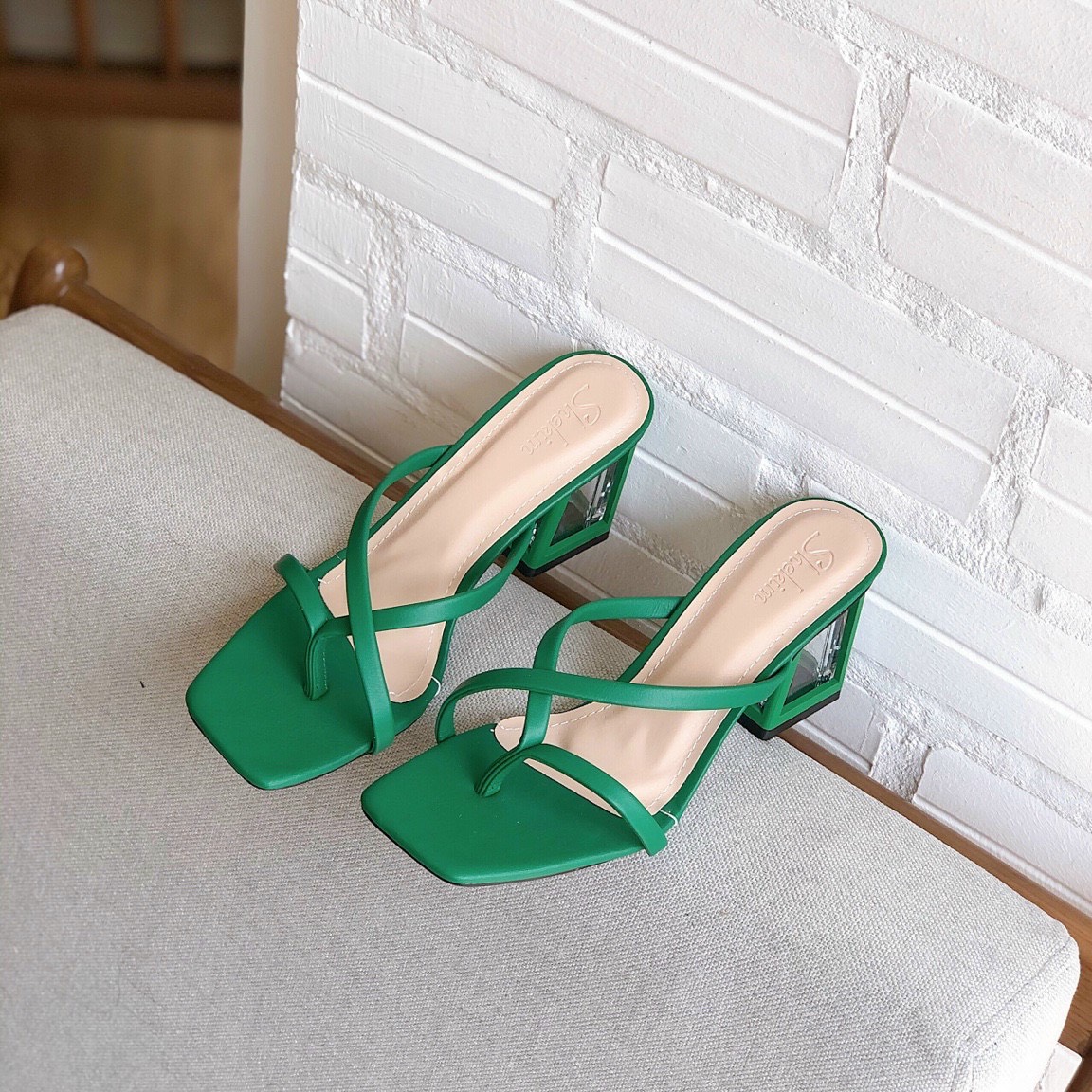 [HCM] giày cao gót nữ dép sandal nữ kiểu mới 2022 xỏ ngón gót trong vuông sơn theo màu cao 7 phân thương hiệu AY HTH