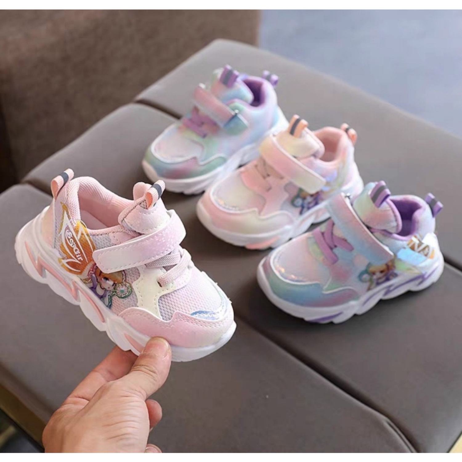 Giày thể thao bé gái siêu nhẹ công chúa size 26-30