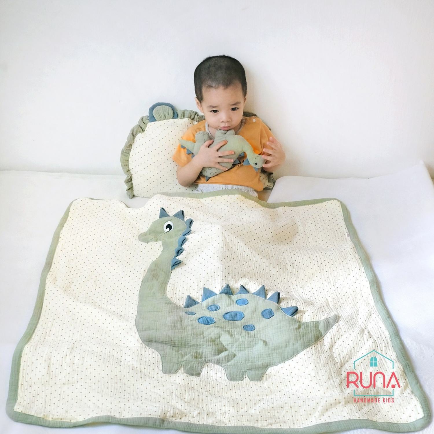 Bộ chăn đi học mùa thu đông thiết kế thủ công Runa Kids chất liệu vải xô