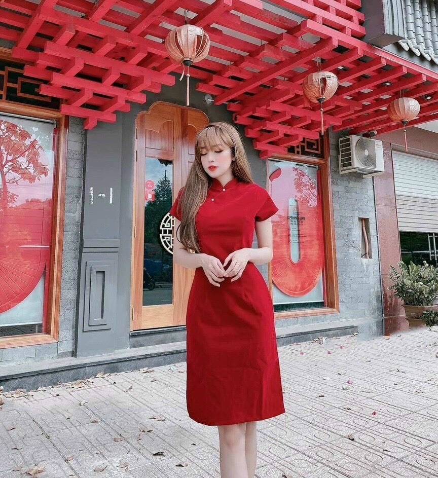 Sườn Xám Tiểu Thư Trẻ Trung Sang Trọng Họa Tiết Đính Cườm Ngọc Thời Trang Dự Tiệc Dạo Phố