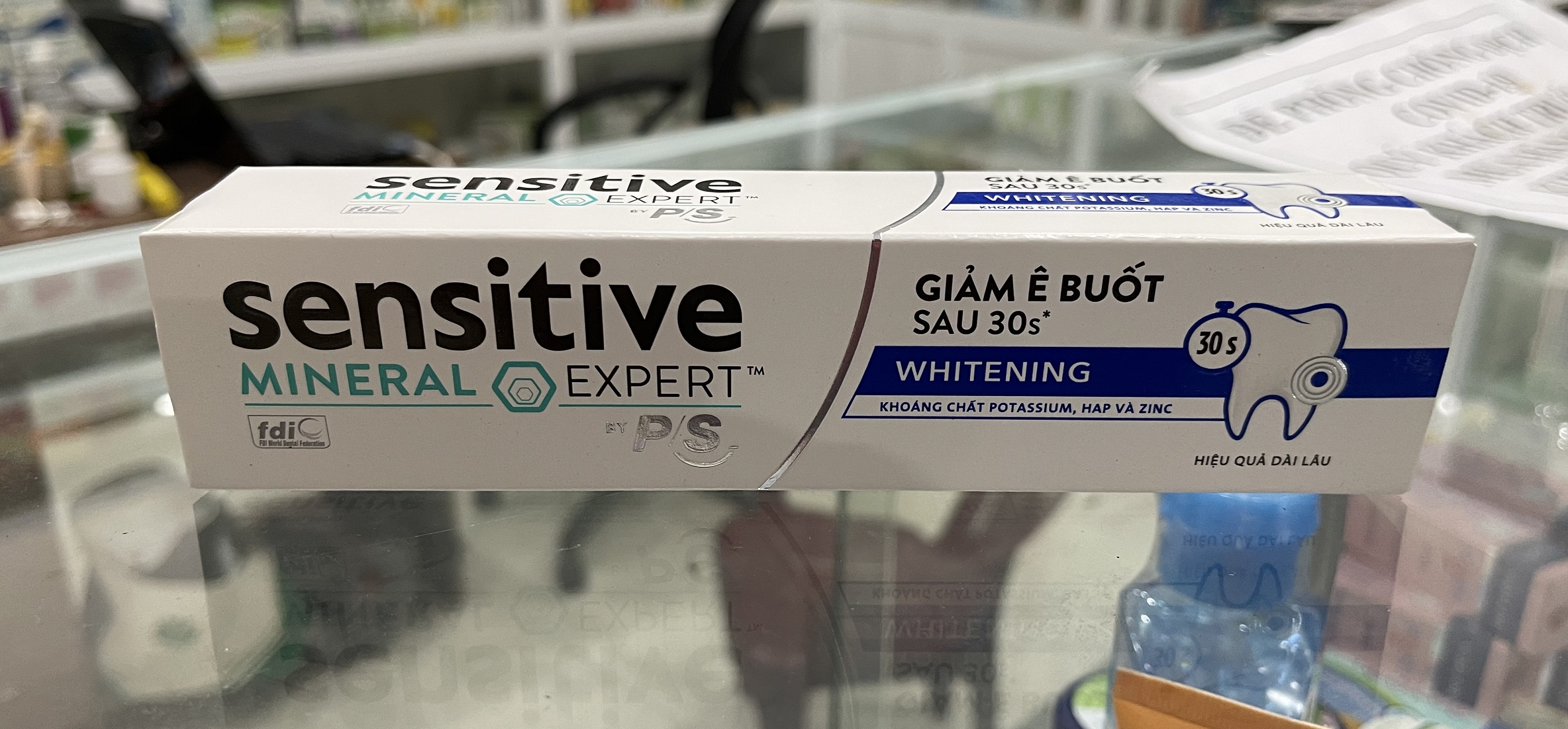 Kem đánh răng PS Sensitive Expert