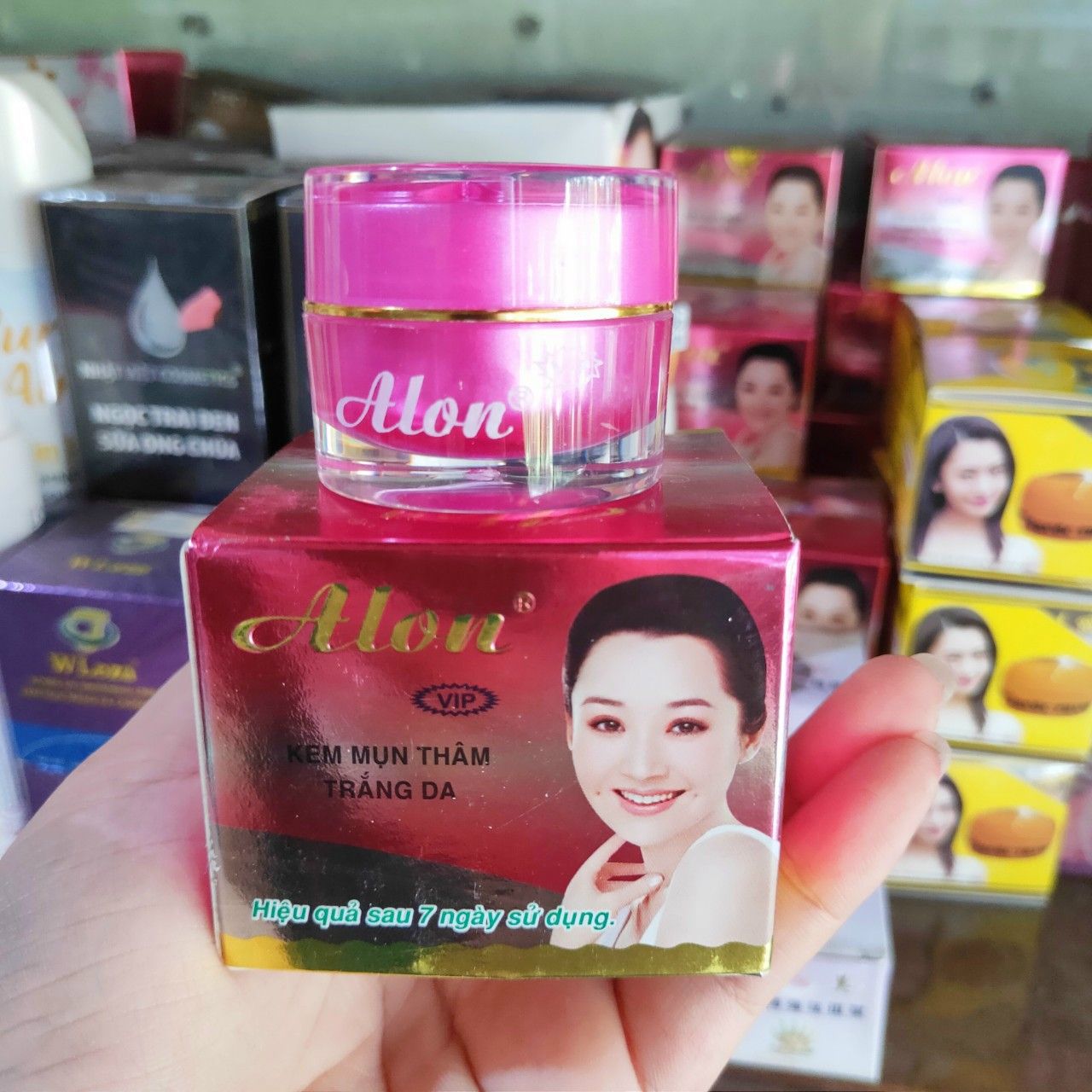 Kem Alon Mụn trắng da mờ thâm