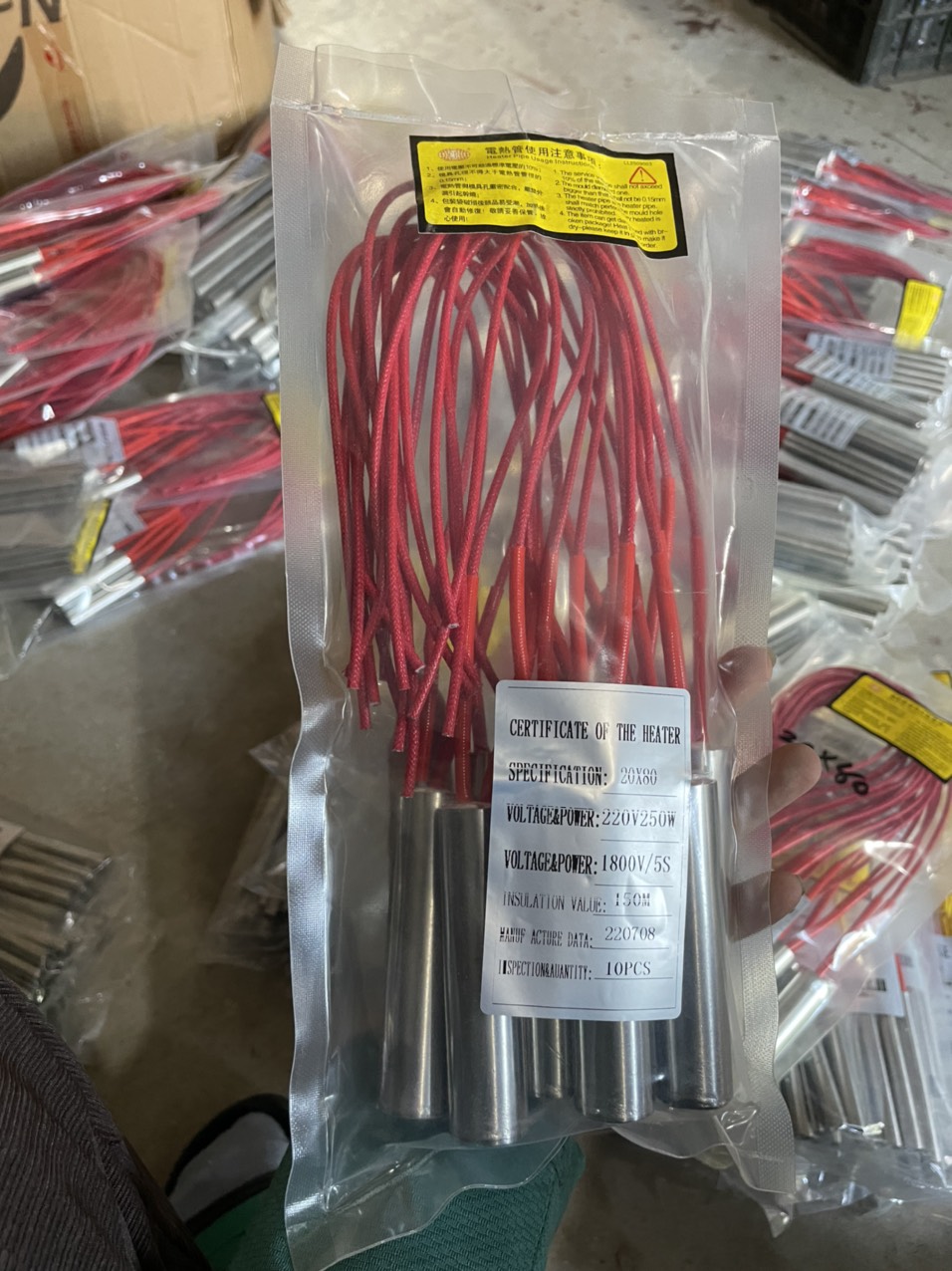 Điện trở đốt nóng một đầu phi 6, điện áp 220V 