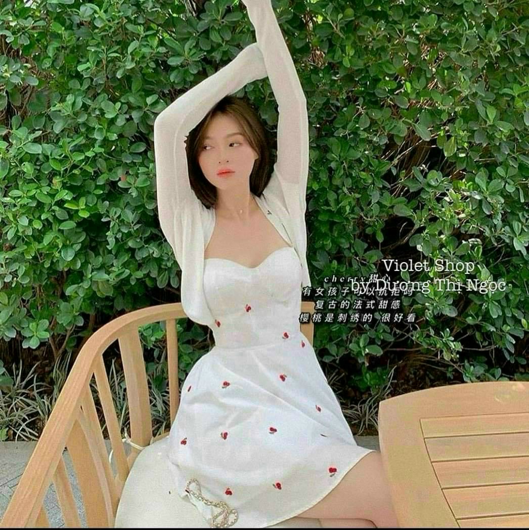 Sét váy hai dây, họa tiết chery kèm áo khoác tay dài