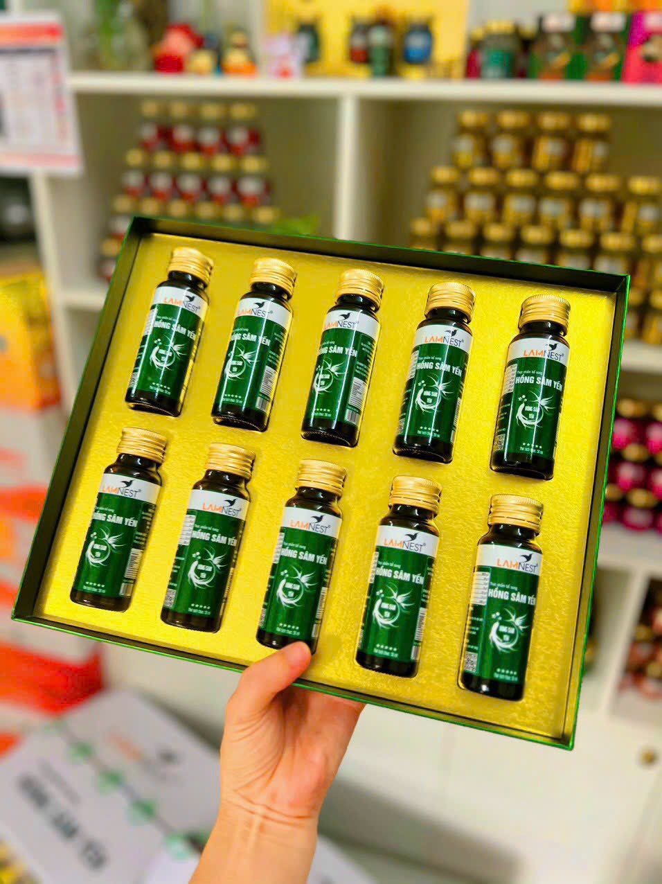 hồng sâm yến 1 hộp 10 hủ tặng 1 hủ yến chưng sẵn 70ml