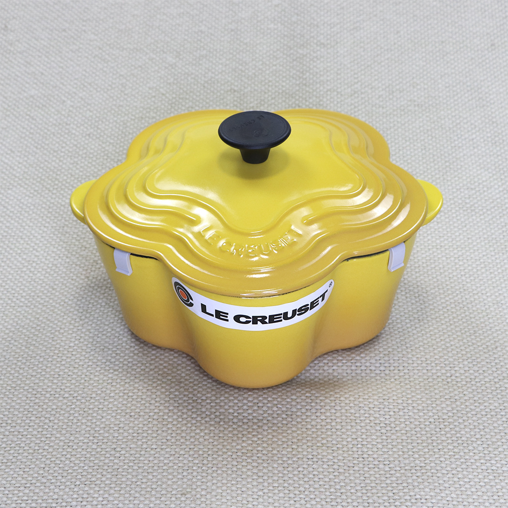 Nồi Le Creuset Hình Hoa 20cm
