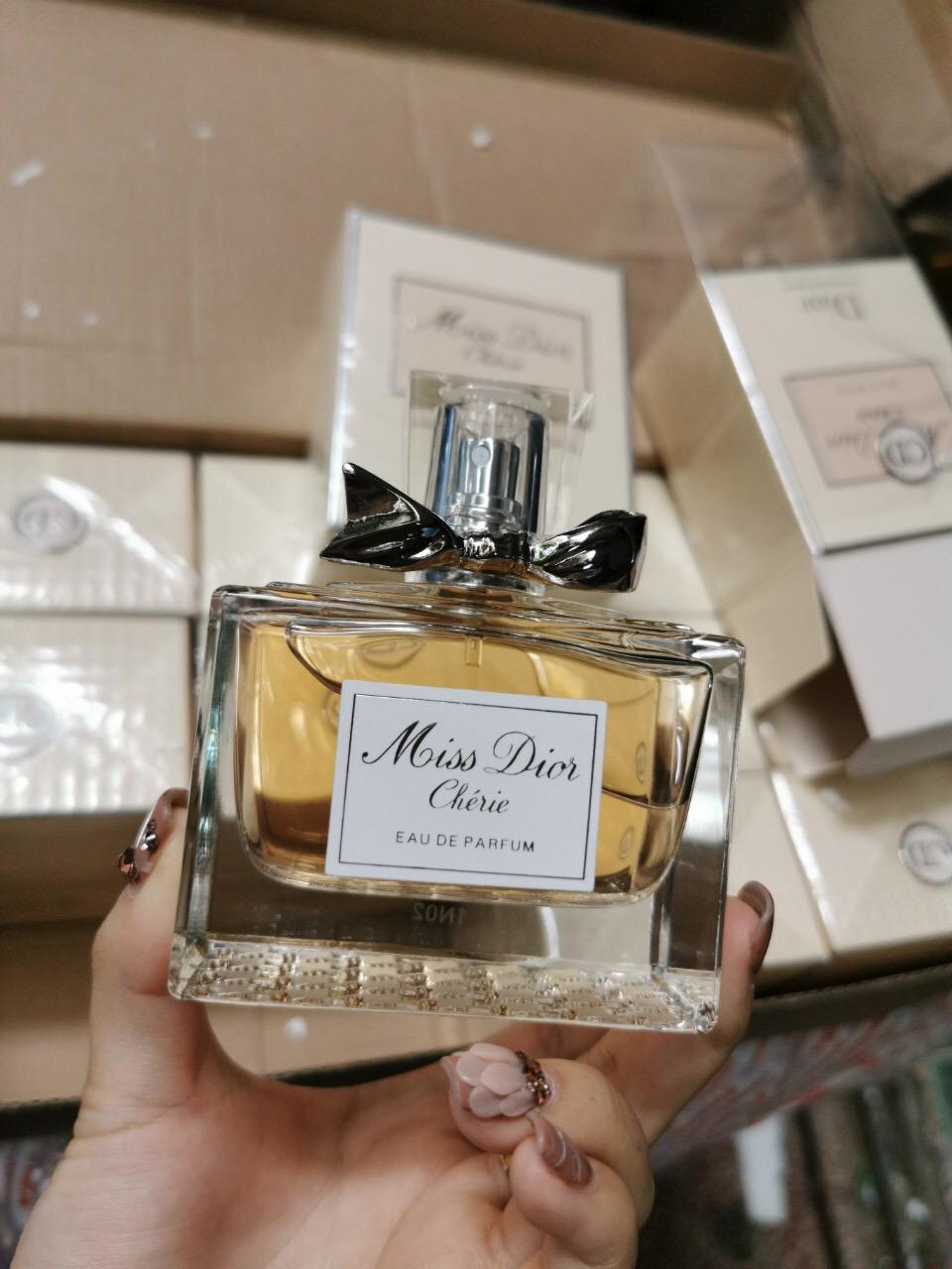 Nước hoa nữ Miss Dior Cherie Eau de Parfum của hãng CHRISTIAN DIOR