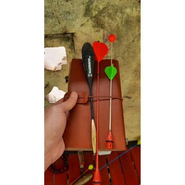 Phao lục câu bềnh bầu 28, bầu 32 , cần câu lục . kích cỡ đúng là: bầu 30