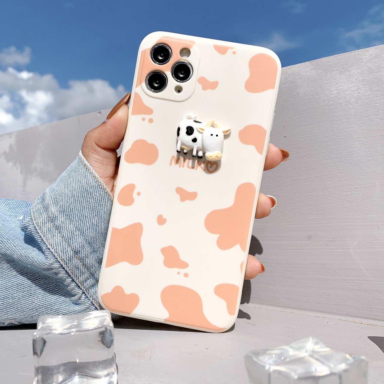 Ốp lưng silicon màu bảo vệ camera bò sữa nổi
