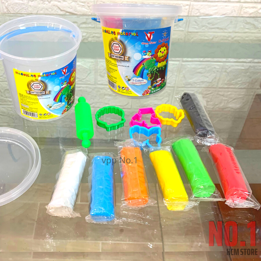 Đất nặn tạo hình thái lan 7 màu gstar gs07-300p kèm 4 khuôn và 1 cây lăn