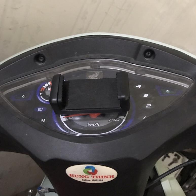 Kẹp điện thoại xe máy dùng băng keo 3M
