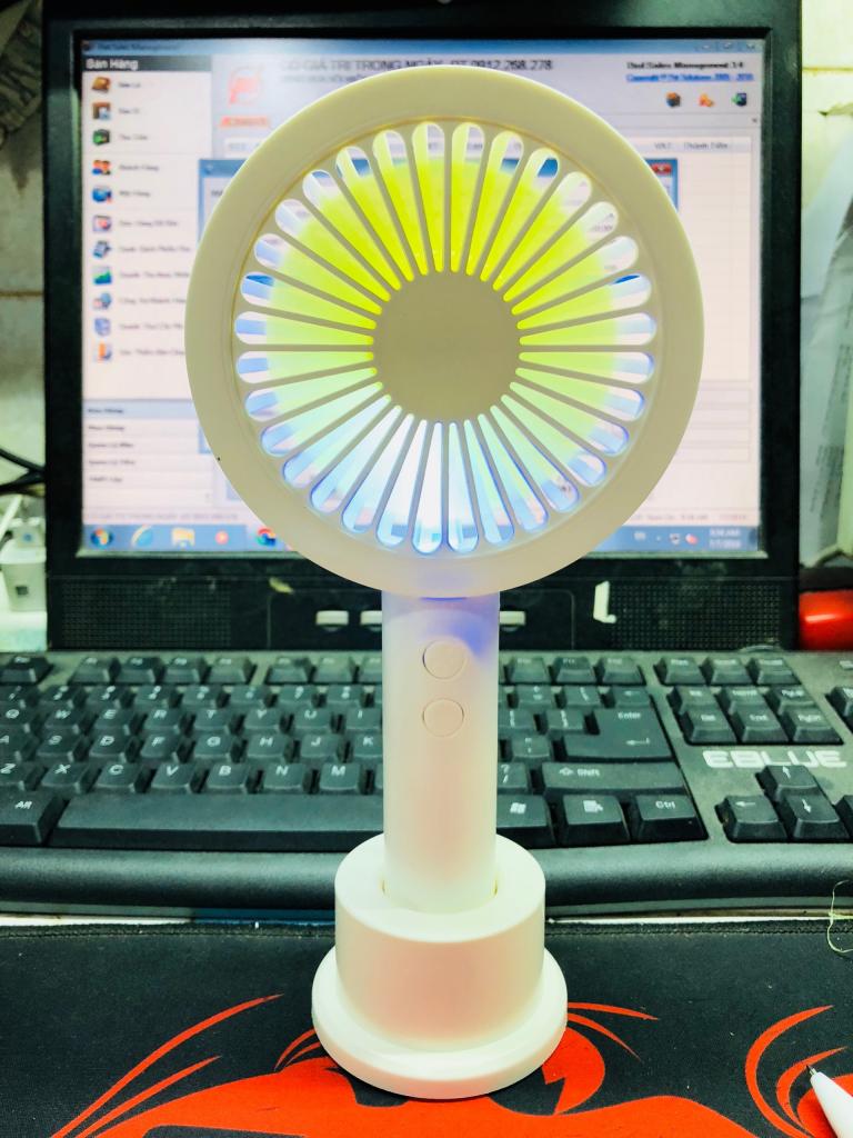 Quạt để bàn quạt cầm tay 3 cánh MHT660 có led loại tốt cực mát hàng cao cấp Quạt cho bạn giấc ngủ ngon Mẫu quạt bán chạy mẫu mới