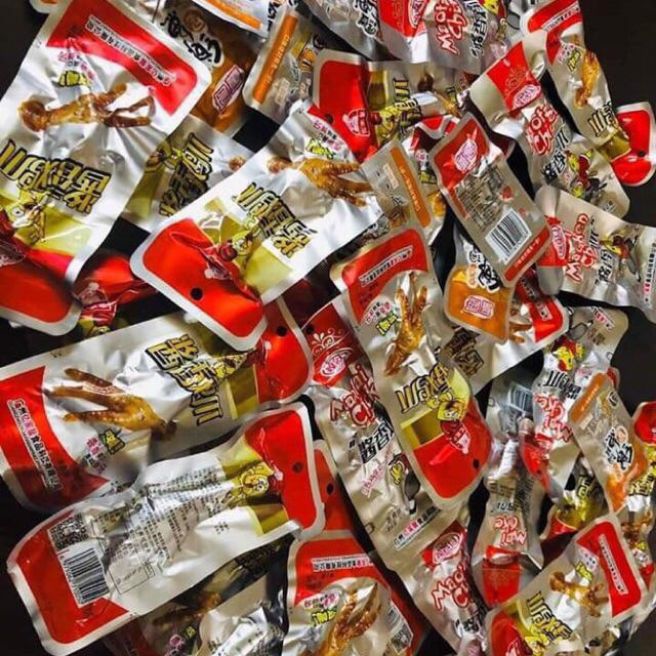 Hàng Trung 1 bịch chân gà cay tứ xuyên 30c kèm quà tặng