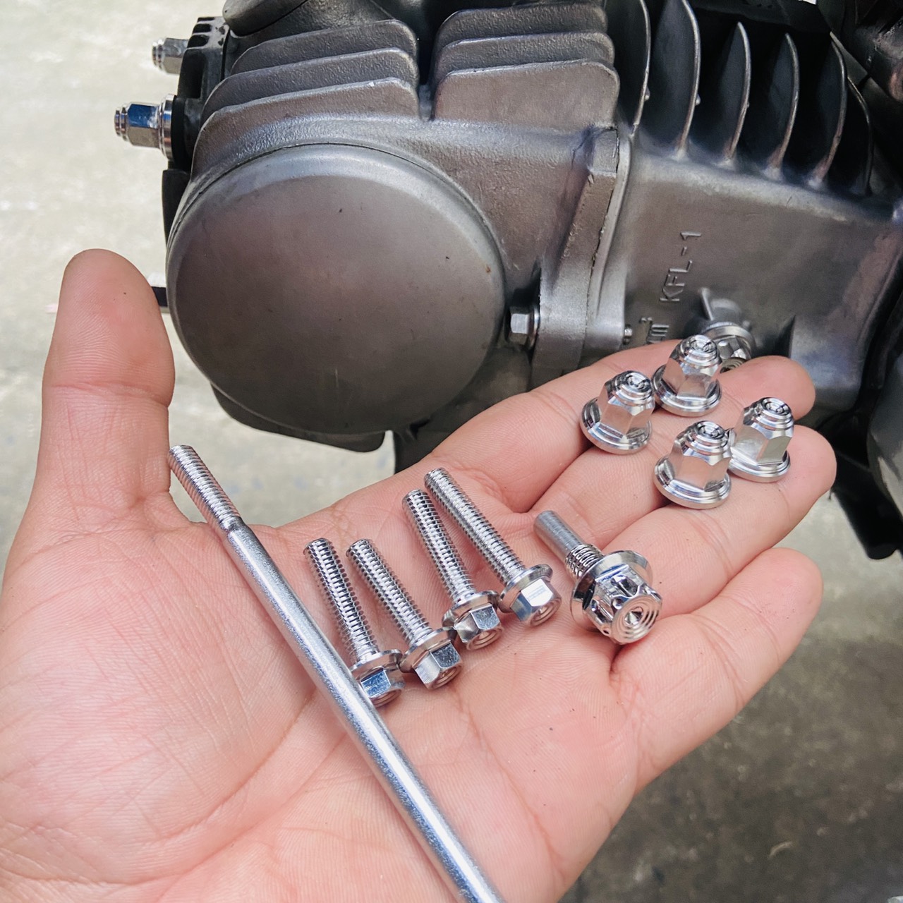 [HCM][SÁNG BÓNG] BỘ ỐC SALAYA INOX TRANG TRÍ CHI TIẾT ĐẦU LÒNG XE WAVE ANPHA DREAM THÁI WAVE THÁI CAO CẤP (MẪU THÁI)