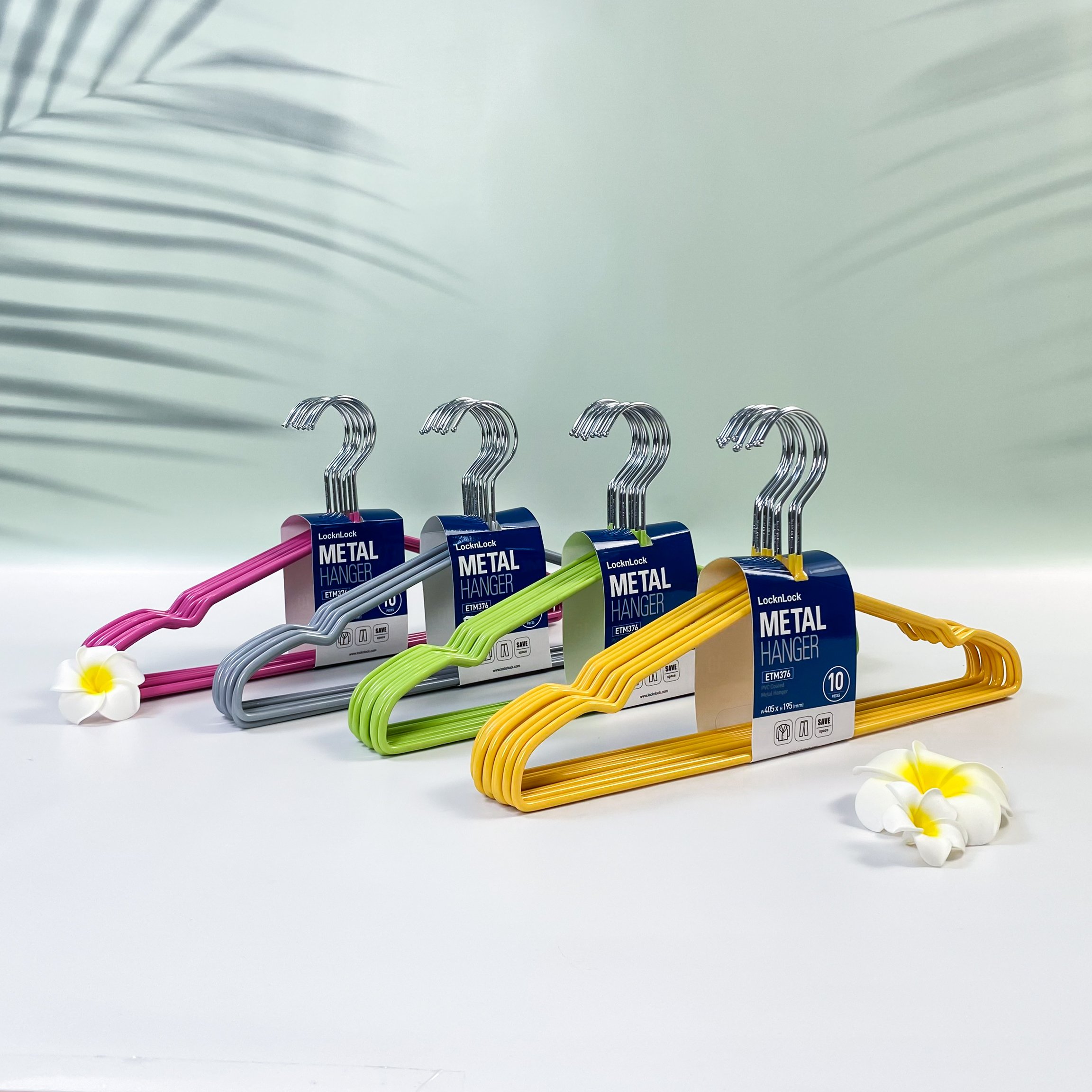 Bộ 10 móc treo quần áo ettom bằng kim loại bọc nhựa pvc Lock&Lock ETM376