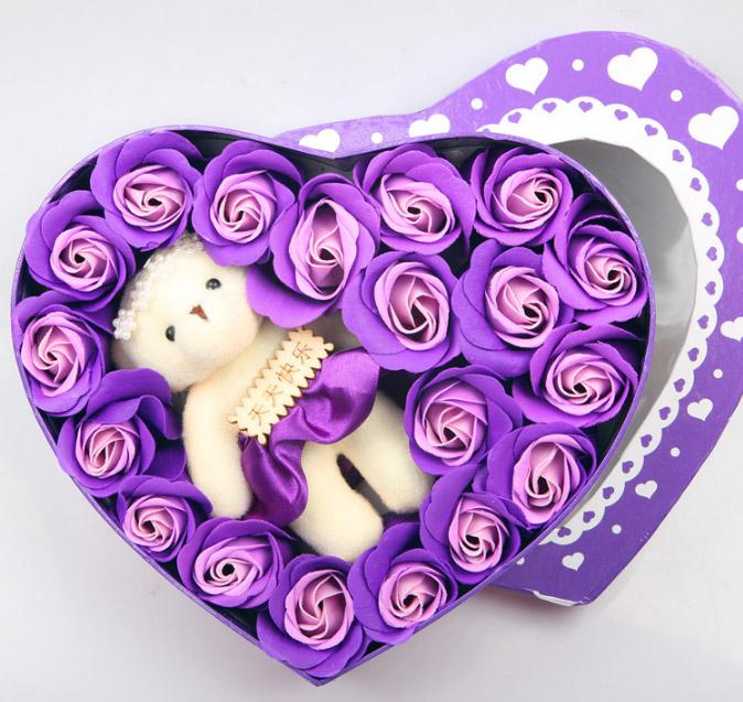 [HCM]Hộp Quà 17 Hoa Hồng Sáp Kèm Gấu Tình Yêu