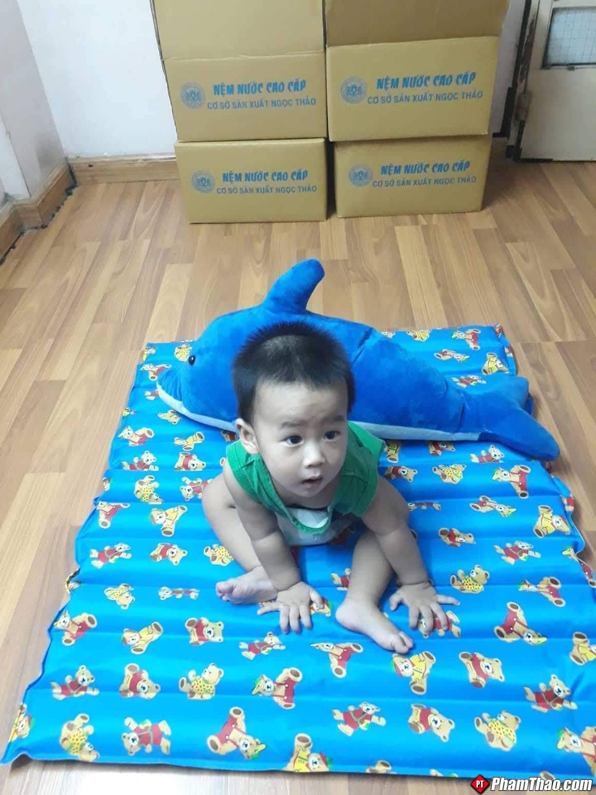 NỆM NƯỚC 3D CAO CẤP NGỌC THẢO SIÊU MÁT KÍCH THƯỚC 75X85CM CHỐNG HẦM LƯNG TRẺ EM VÀ NGƯỜI LỚN