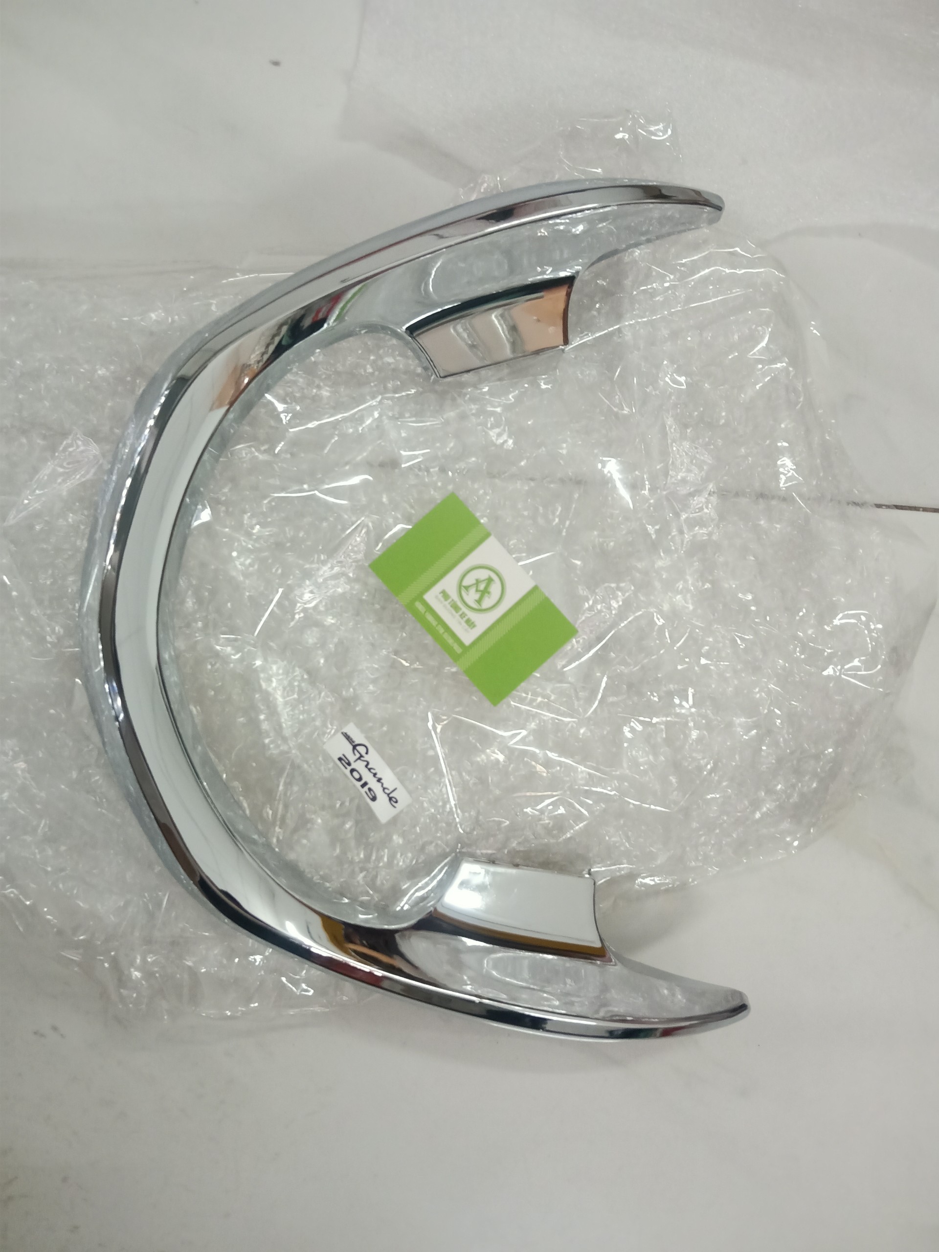 ỐP CẢN SAU GRANDE 2019 Xi