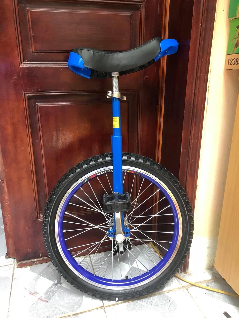 Xe đạp một bánh 20 inch - màu xanh