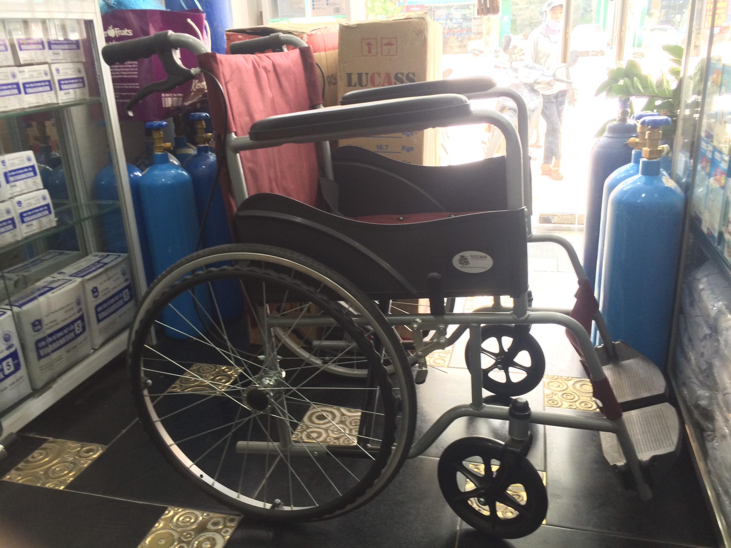 Xe lăn Lucass X75J dành cho người già