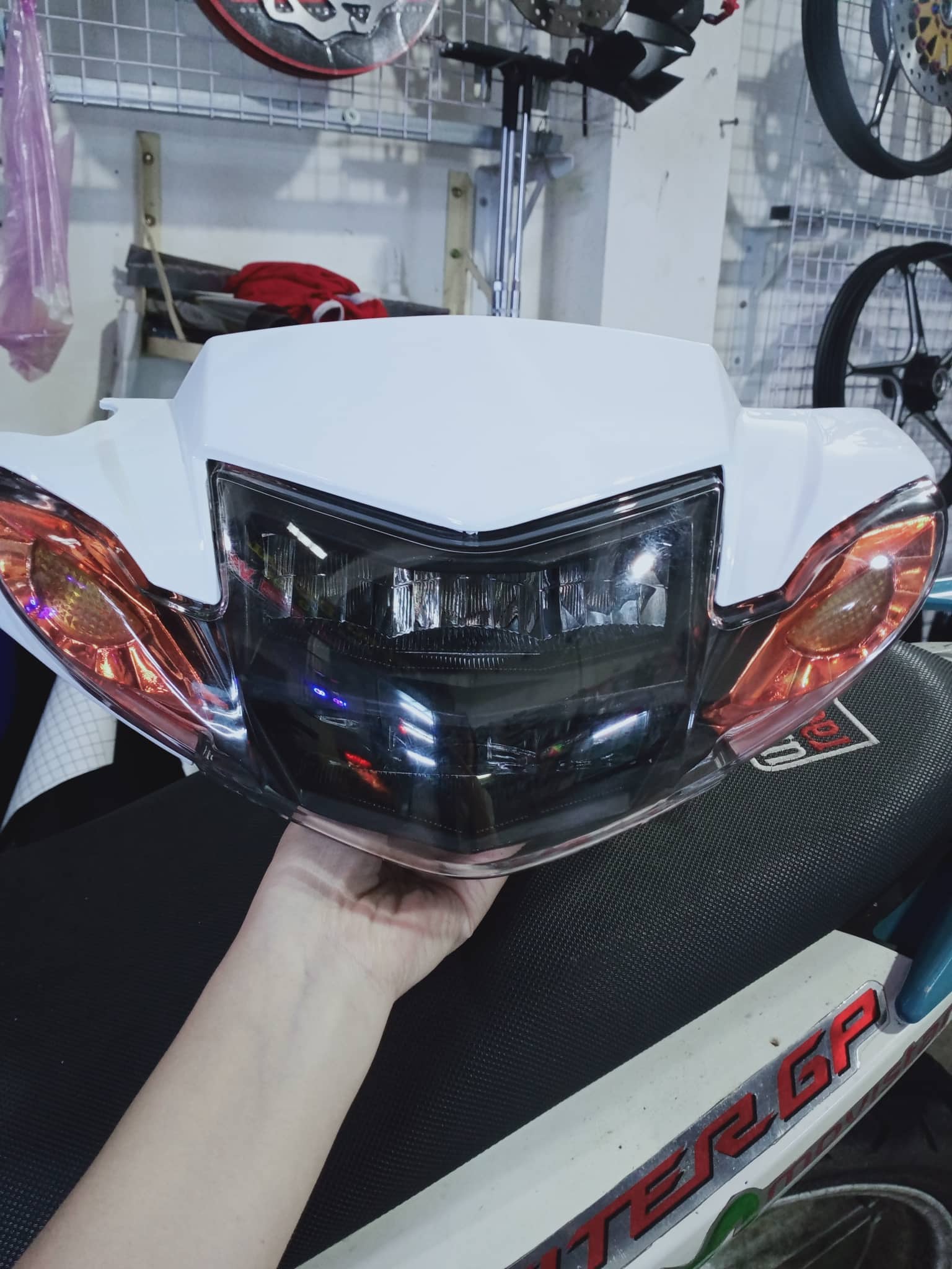 Pha đèn 2 tầng lắp sirius 50-110cc