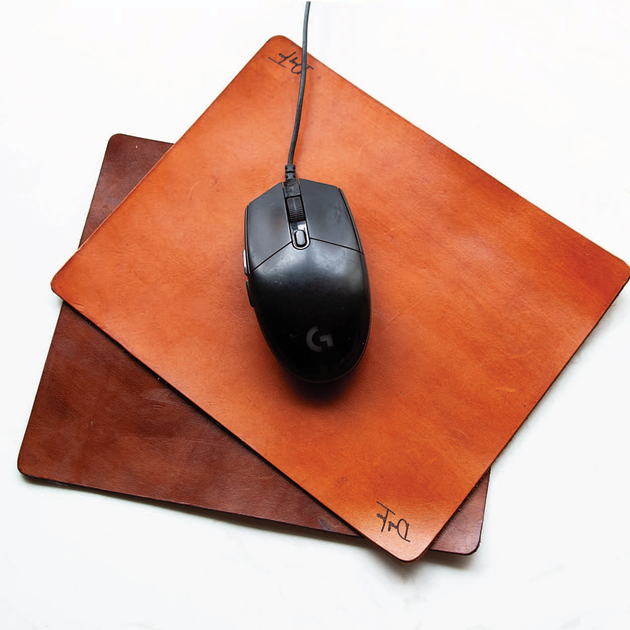 Miếng Lót Chuột Da Bò Nguyên Tấm 100% Da Tự Nhiên I-basic (Custom Màu Theo Yêu Cầu)