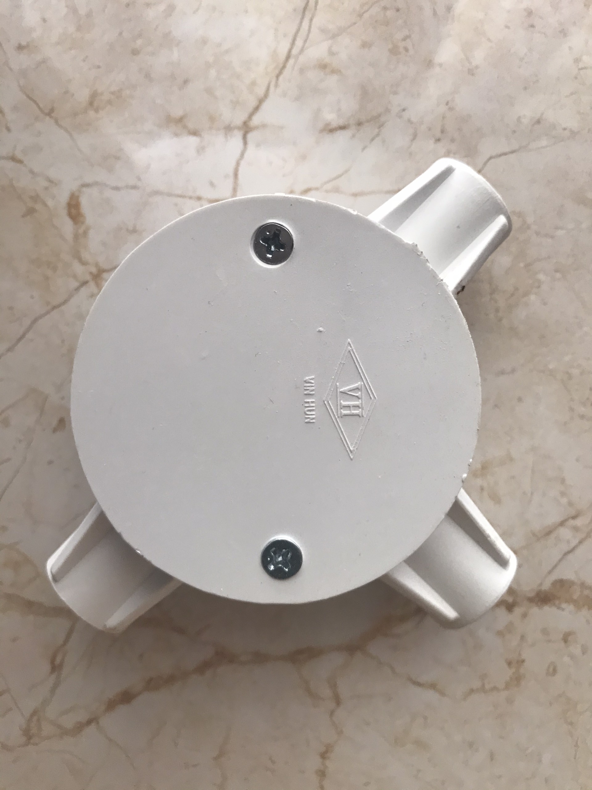 Hộp nối chia ngã cho ống luồn dây điện phi 20 ba ngã