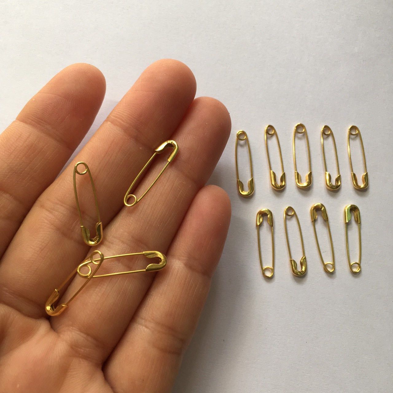 30 kim băng tây loại nhỏ mini TRẮNG hoặc VÀNG 0.5*2cm