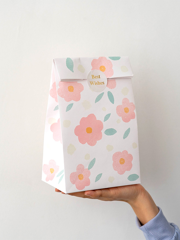 Túi giấy lớn đựng quà không dây, kèm sticker Kích thước 27 X 15 X 9.7 CM họa tiết hoa vintage Q624