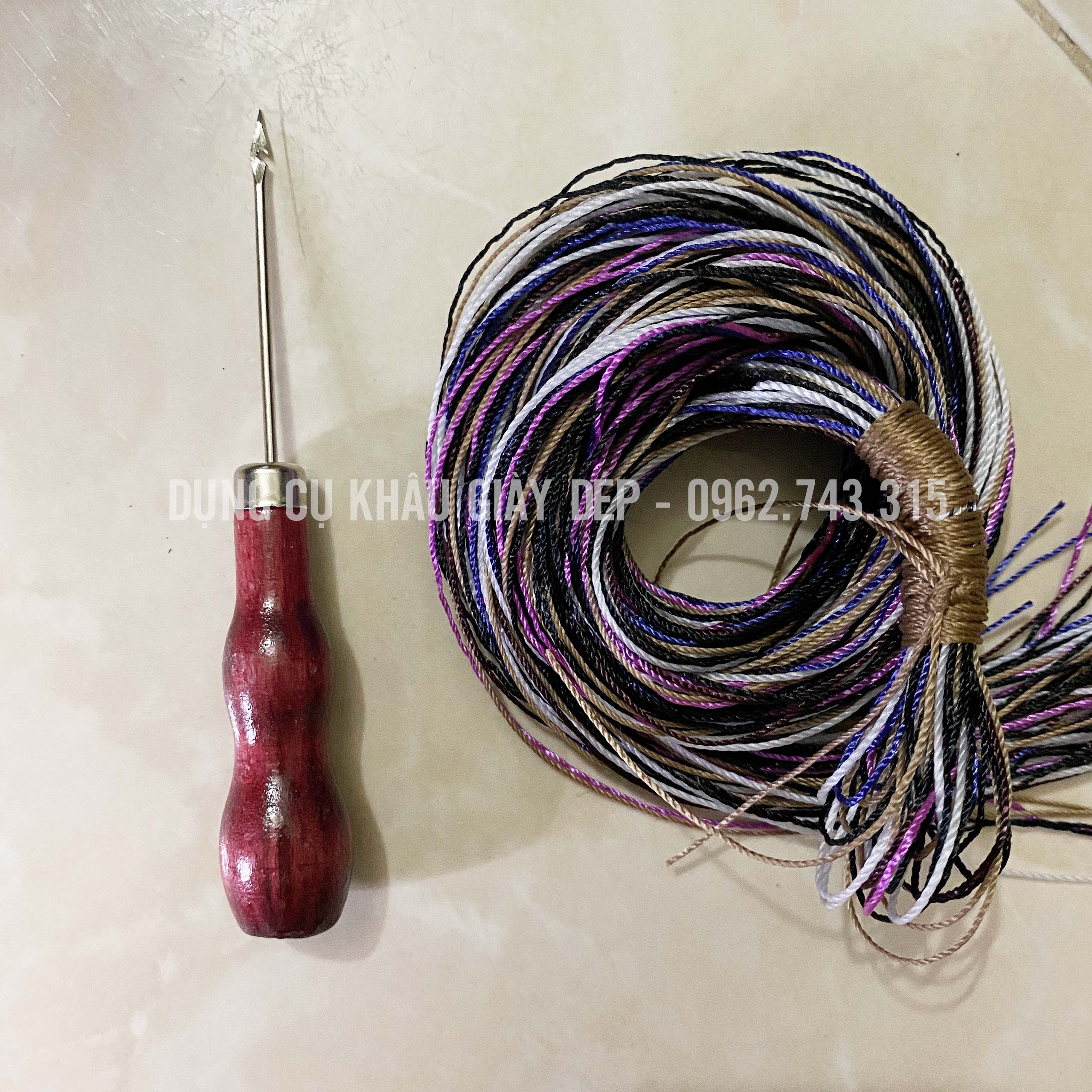 Kim móc cán đỏ khâu giày kèm chỉ khâu