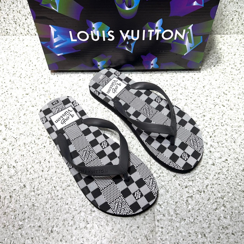 Dép tông nam đế cao su ép xốp 3 lớp dập hoạ tiết ô caro xám mặt đế đúc hoa chữ quai dây cao su chữ nổi