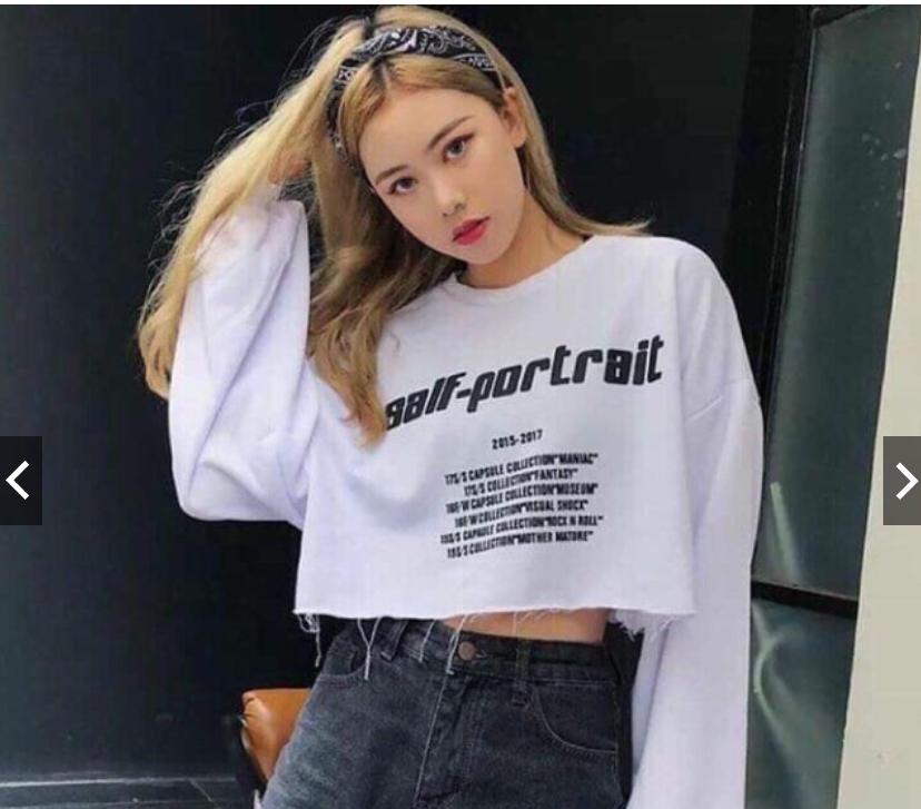 Áo tay dài croptop form rộng cá tính 4.8