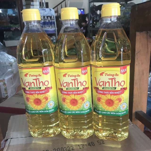 Dầu ăn vạn thọ tường an chai 1 lít
