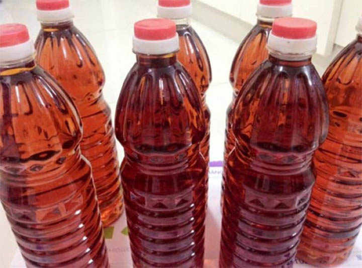 Nước Mắm Cô Tuyết Phan Thiết - Nước Mắm Cá Cơm chưng cất truyền thống- tinh khiết- thơm ngon- đảm bảo vệ sinh an toàn thực phẩm  - Combo 4 lít