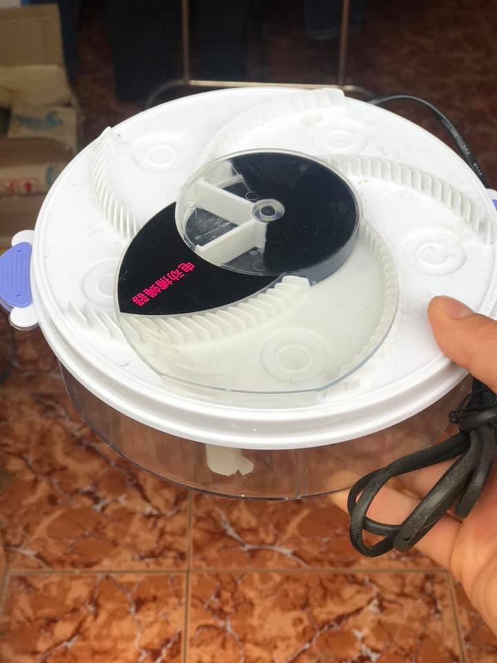 Máy bắt ruồi tự động thông minh cao cấp chụp tại kho
