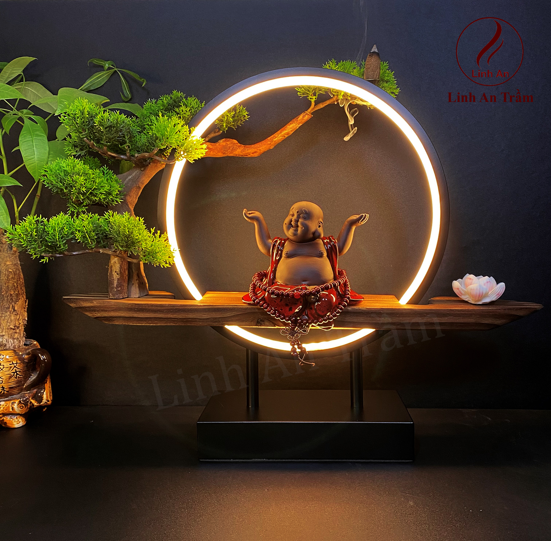 Thác khói trầm hương - Di Lặc thảnh thơi tặng 10 nụ trầm hương cao cấp
